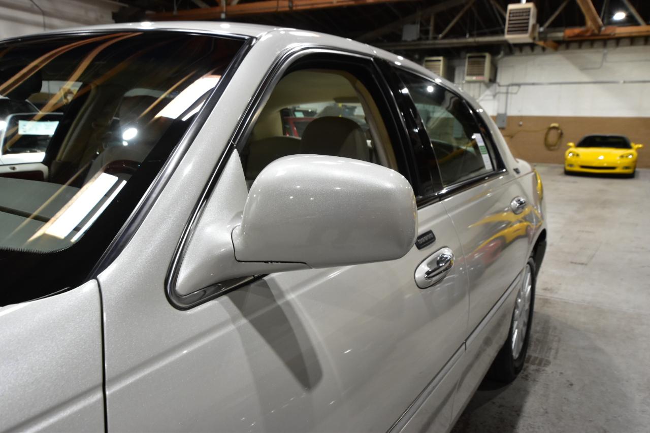 Lincoln Town Car 4dr Sdn Signature Limited 2005