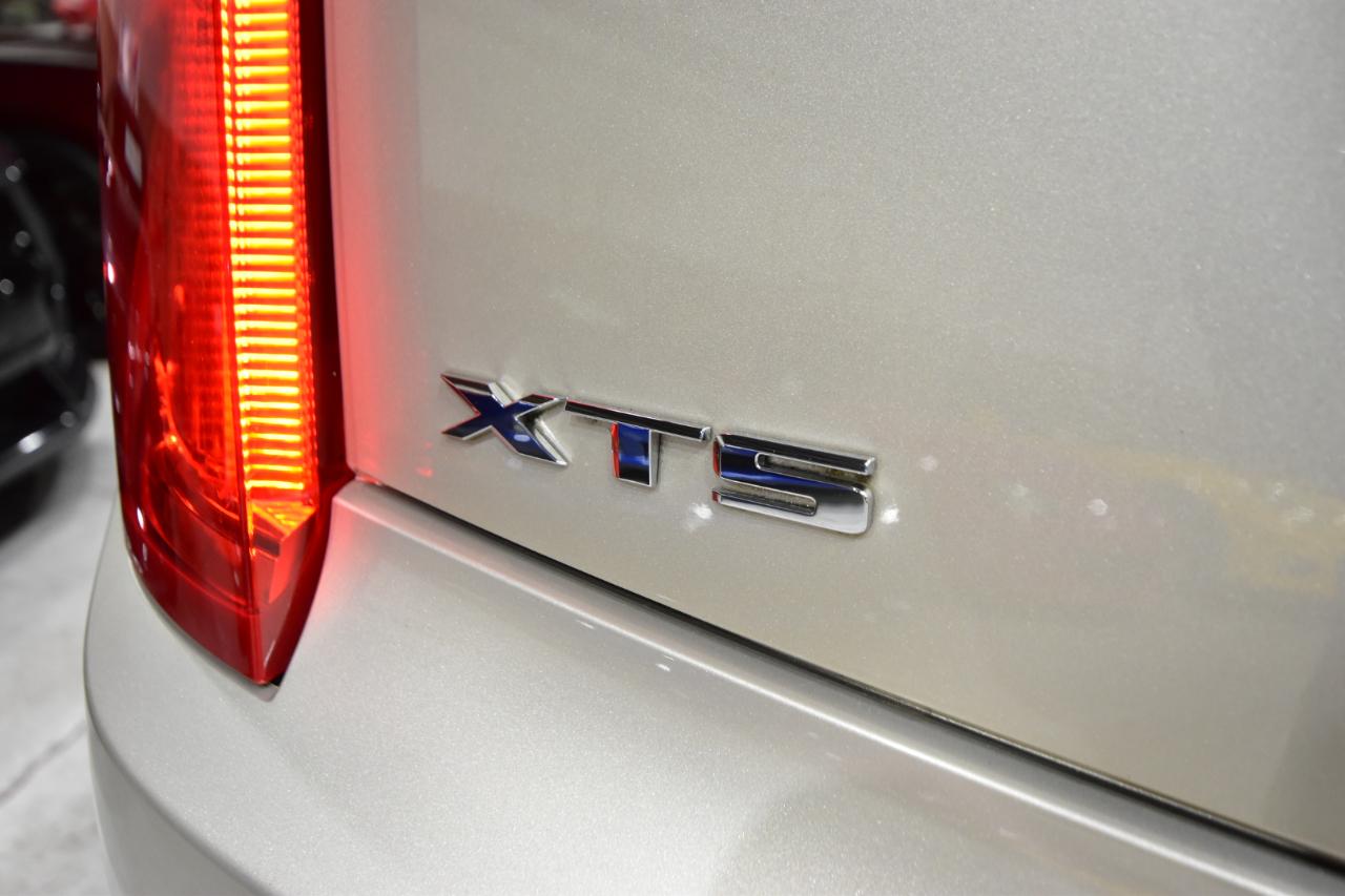 Cadillac XTS 4dr Sdn Luxury FWD 2013