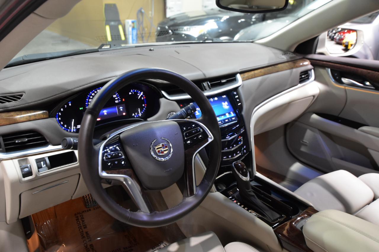 Cadillac XTS 4dr Sdn Luxury FWD 2013