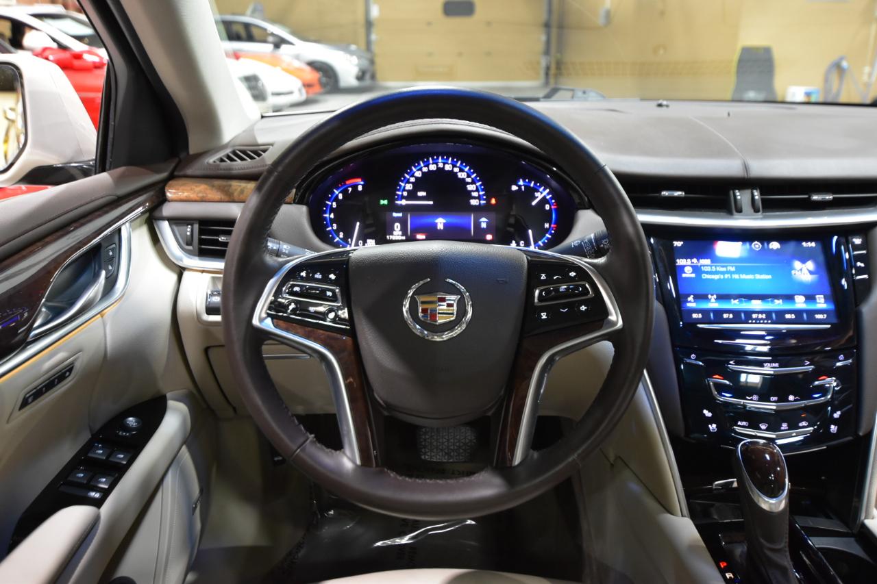 Cadillac XTS 4dr Sdn Luxury FWD 2013