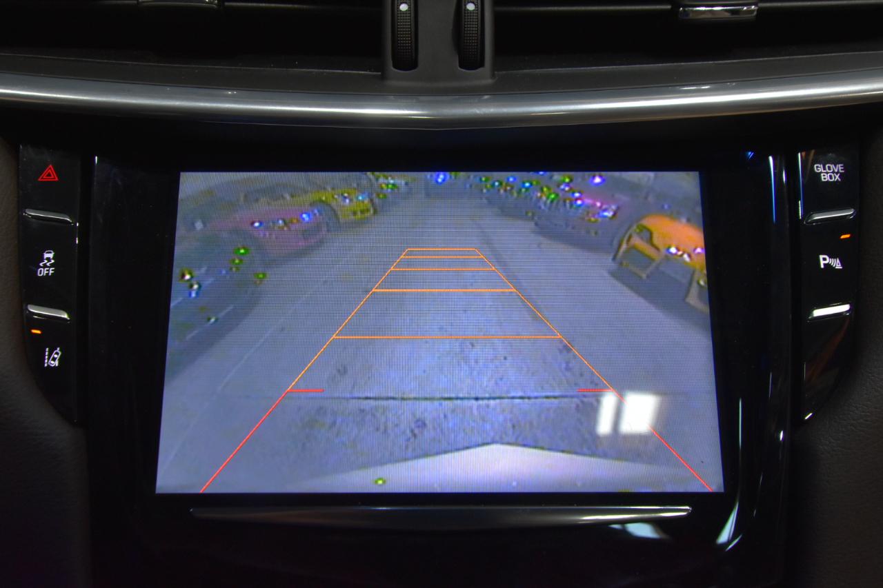 Cadillac XTS 4dr Sdn Luxury FWD 2013