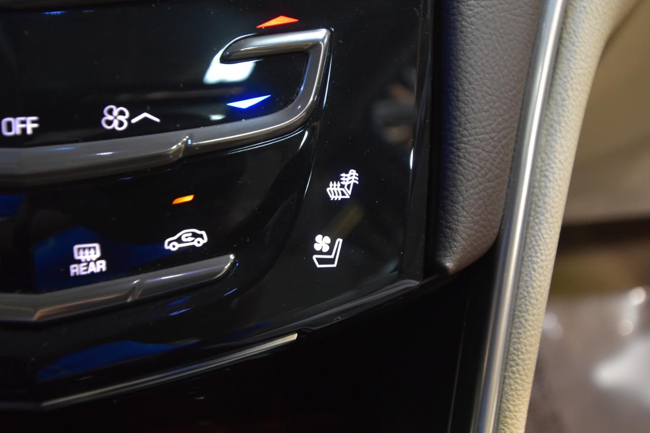 Cadillac XTS 4dr Sdn Luxury FWD 2013