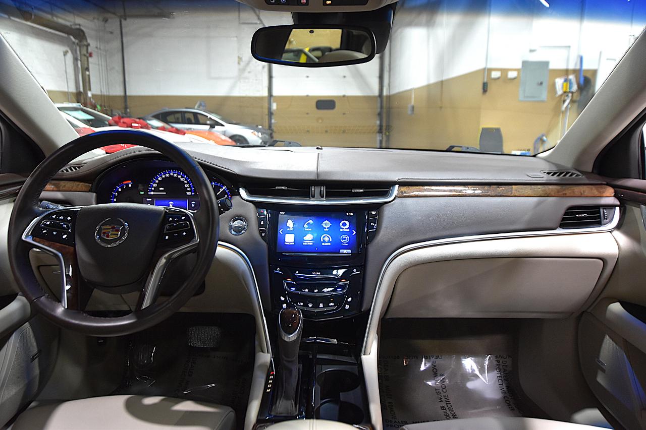 Cadillac XTS 4dr Sdn Luxury FWD 2013