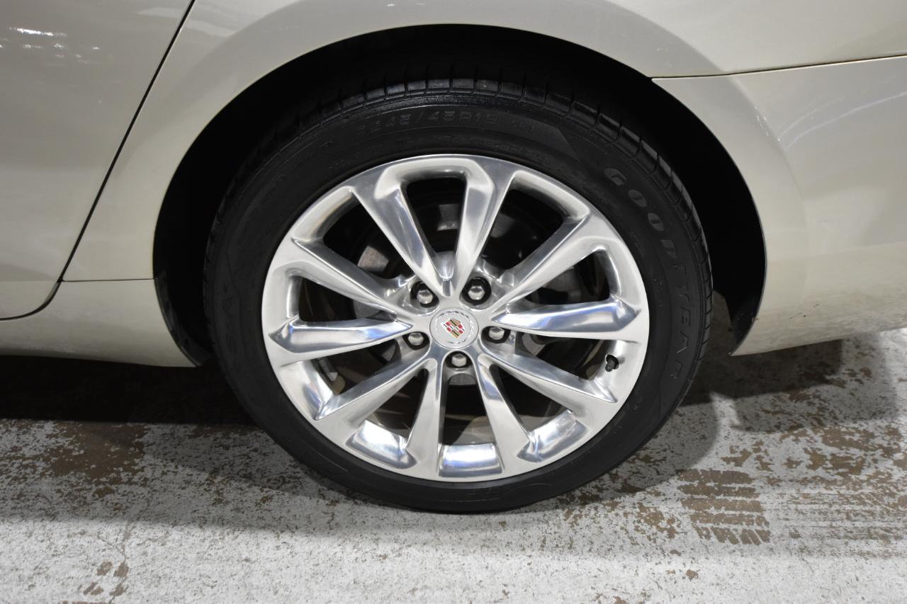 Cadillac XTS 4dr Sdn Luxury FWD 2013