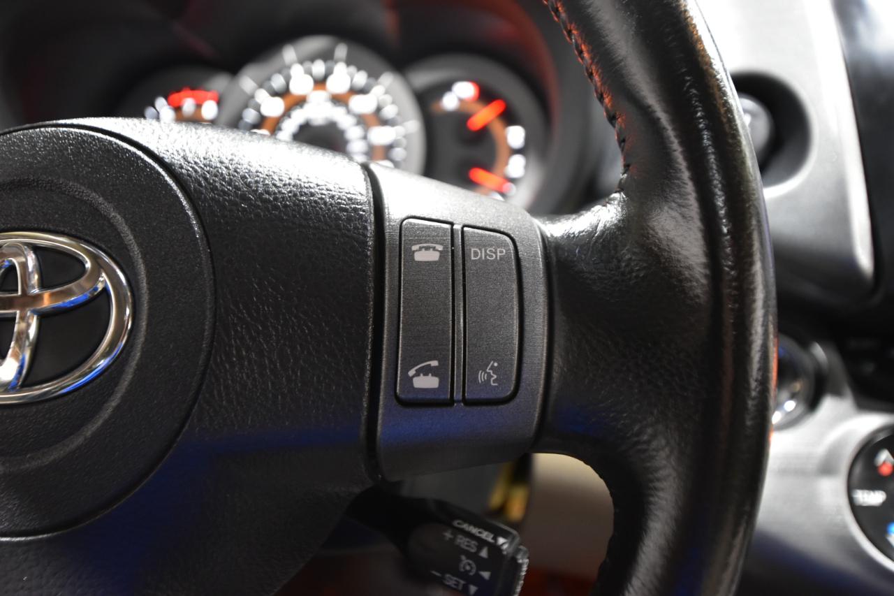 Toyota RAV4 4WD 4dr 4-cyl 4-Spd AT Ltd (Natl) 2011