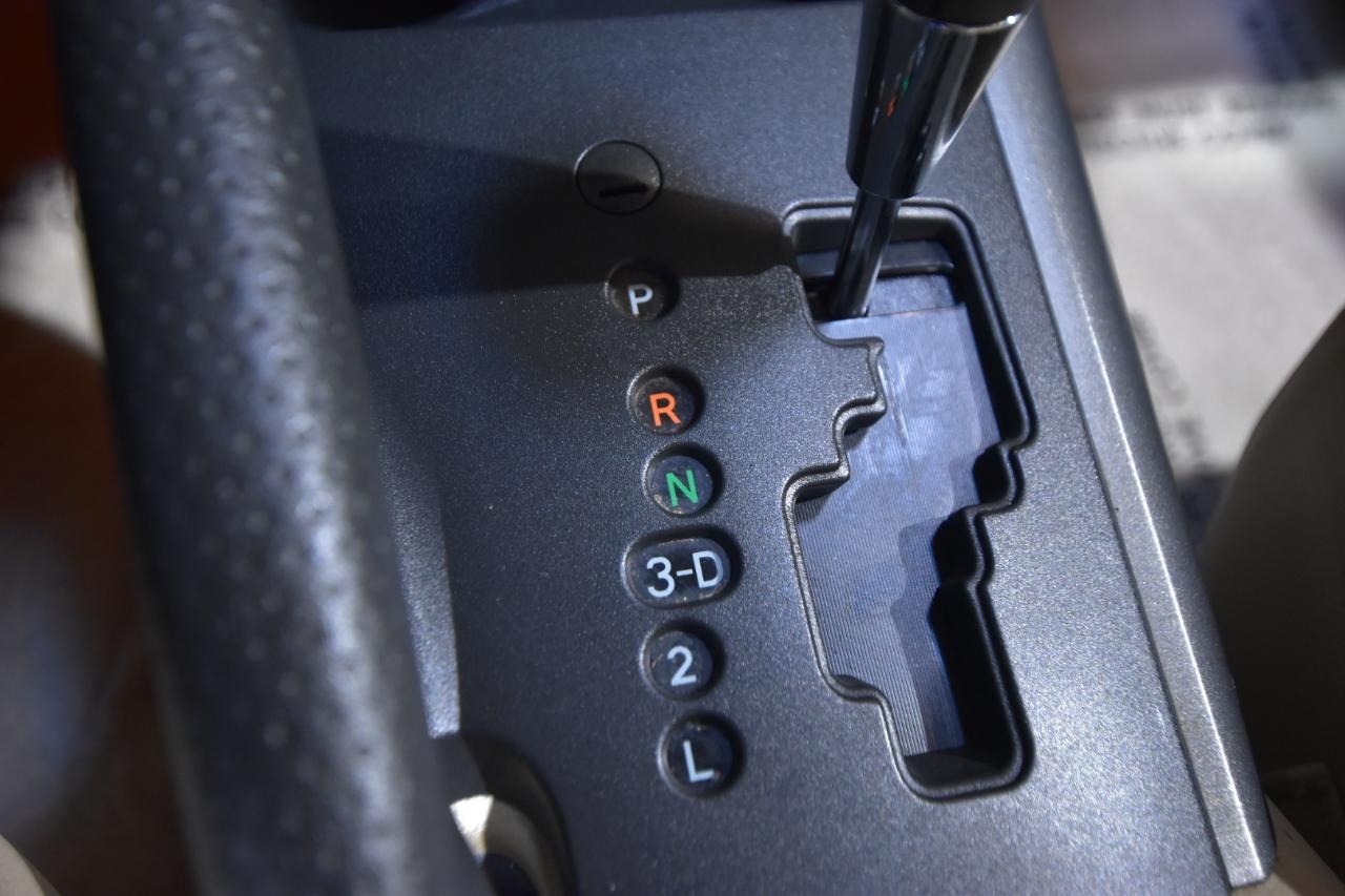 Toyota RAV4 4WD 4dr 4-cyl 4-Spd AT Ltd (Natl) 2011