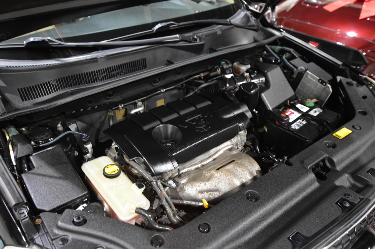 Toyota RAV4 4WD 4dr 4-cyl 4-Spd AT Ltd (Natl) 2011