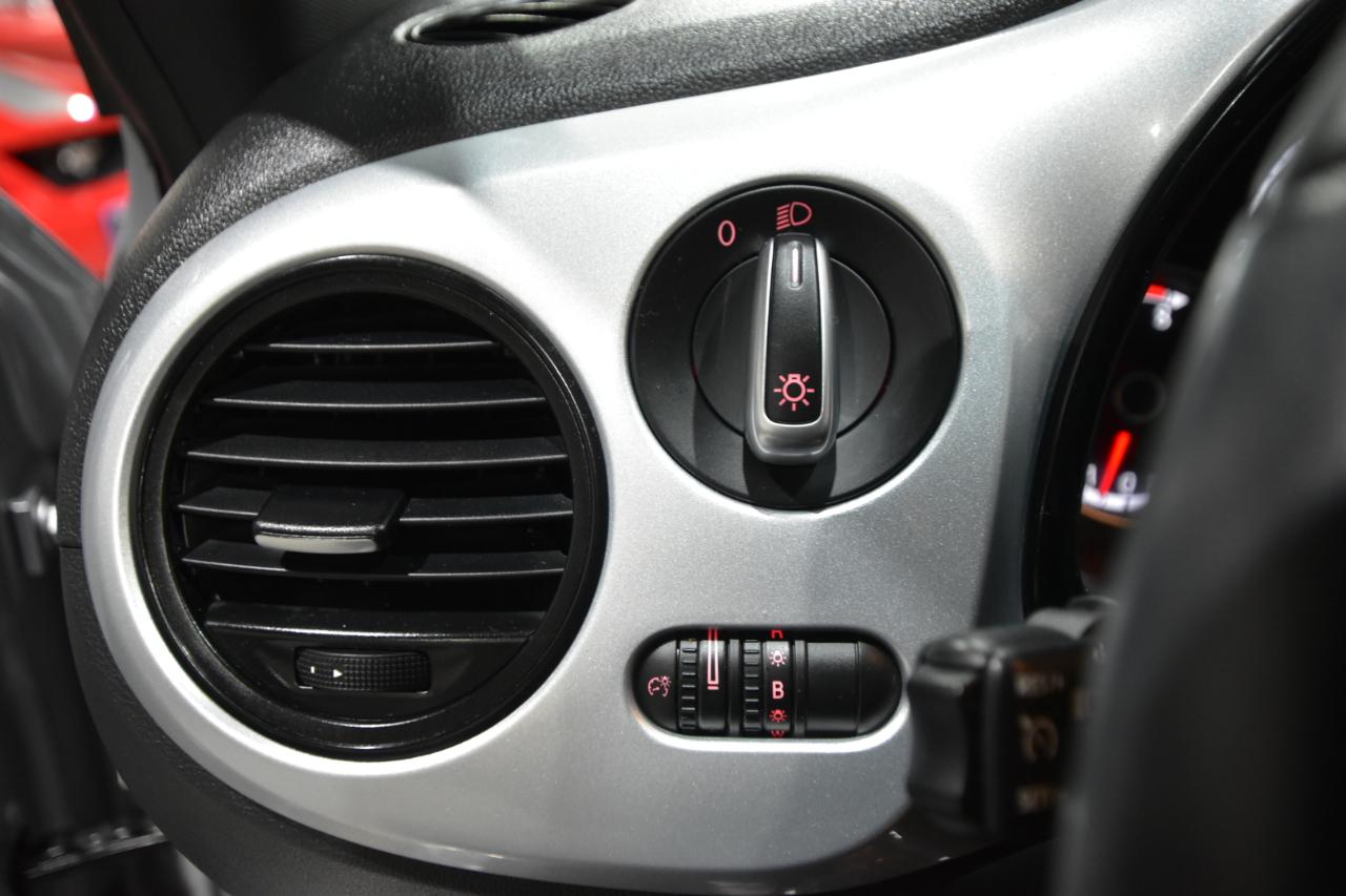 Volkswagen Beetle Coupe 2dr Auto 1.8T PZEV 2015