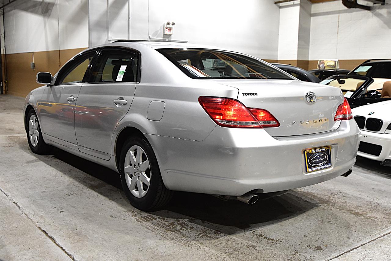 Toyota Avalon 4dr Sdn XL (Natl) 2006