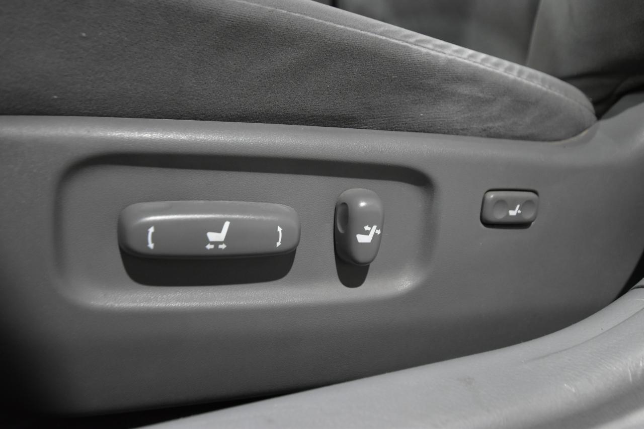 Toyota Avalon 4dr Sdn XL (Natl) 2006