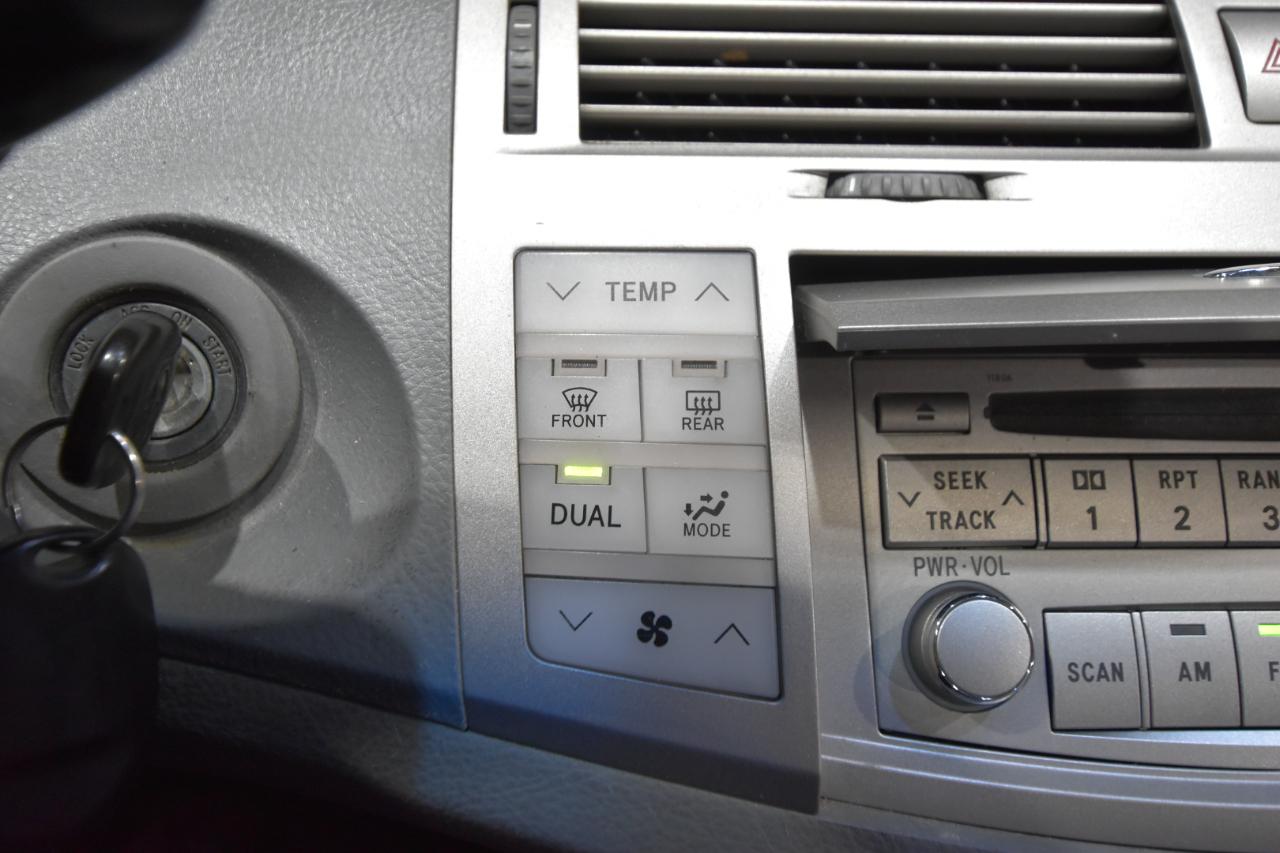 Toyota Avalon 4dr Sdn XL (Natl) 2006