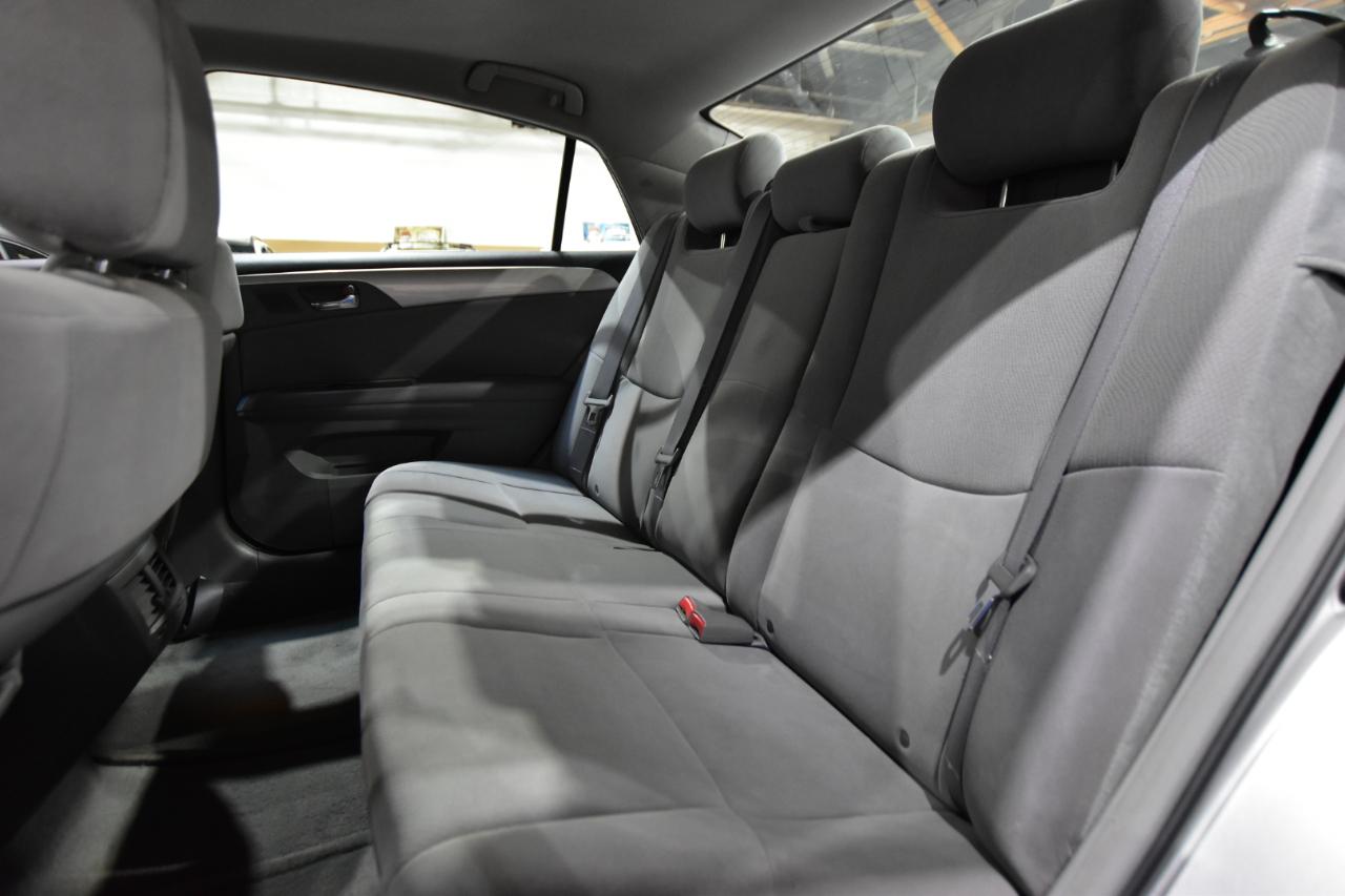 Toyota Avalon 4dr Sdn XL (Natl) 2006