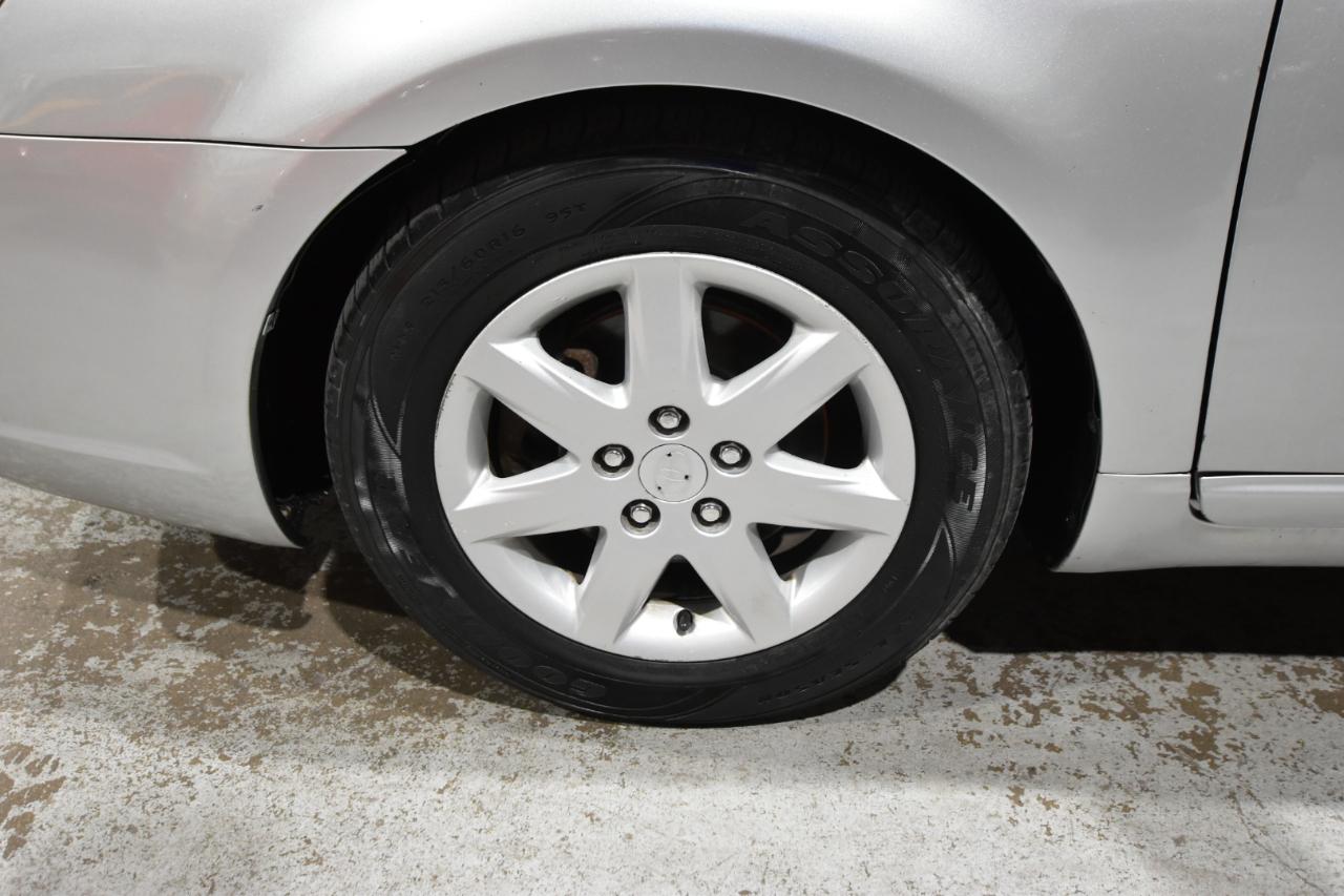 Toyota Avalon 4dr Sdn XL (Natl) 2006