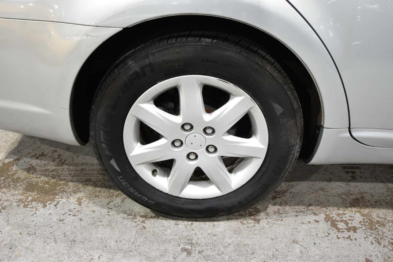 Toyota Avalon 4dr Sdn XL (Natl) 2006