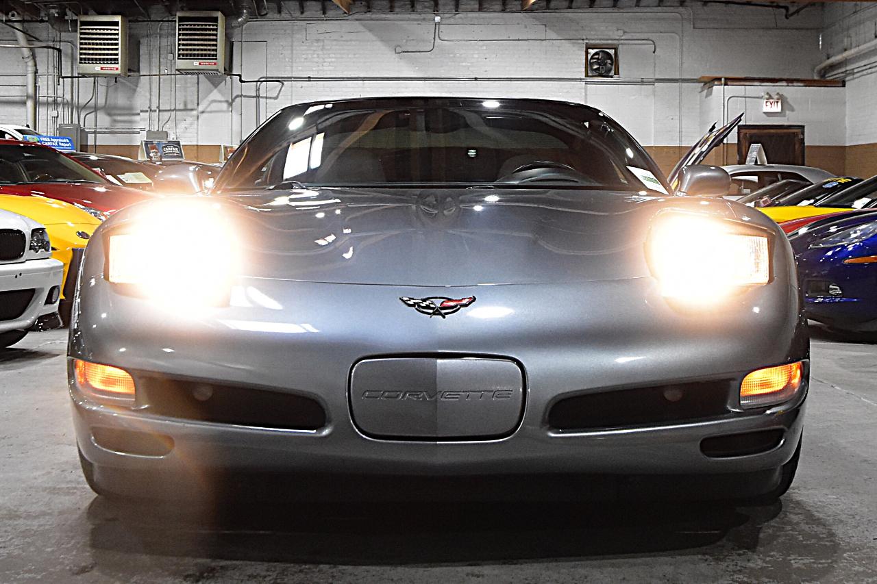 Chevrolet Corvette 2dr Cpe 2004