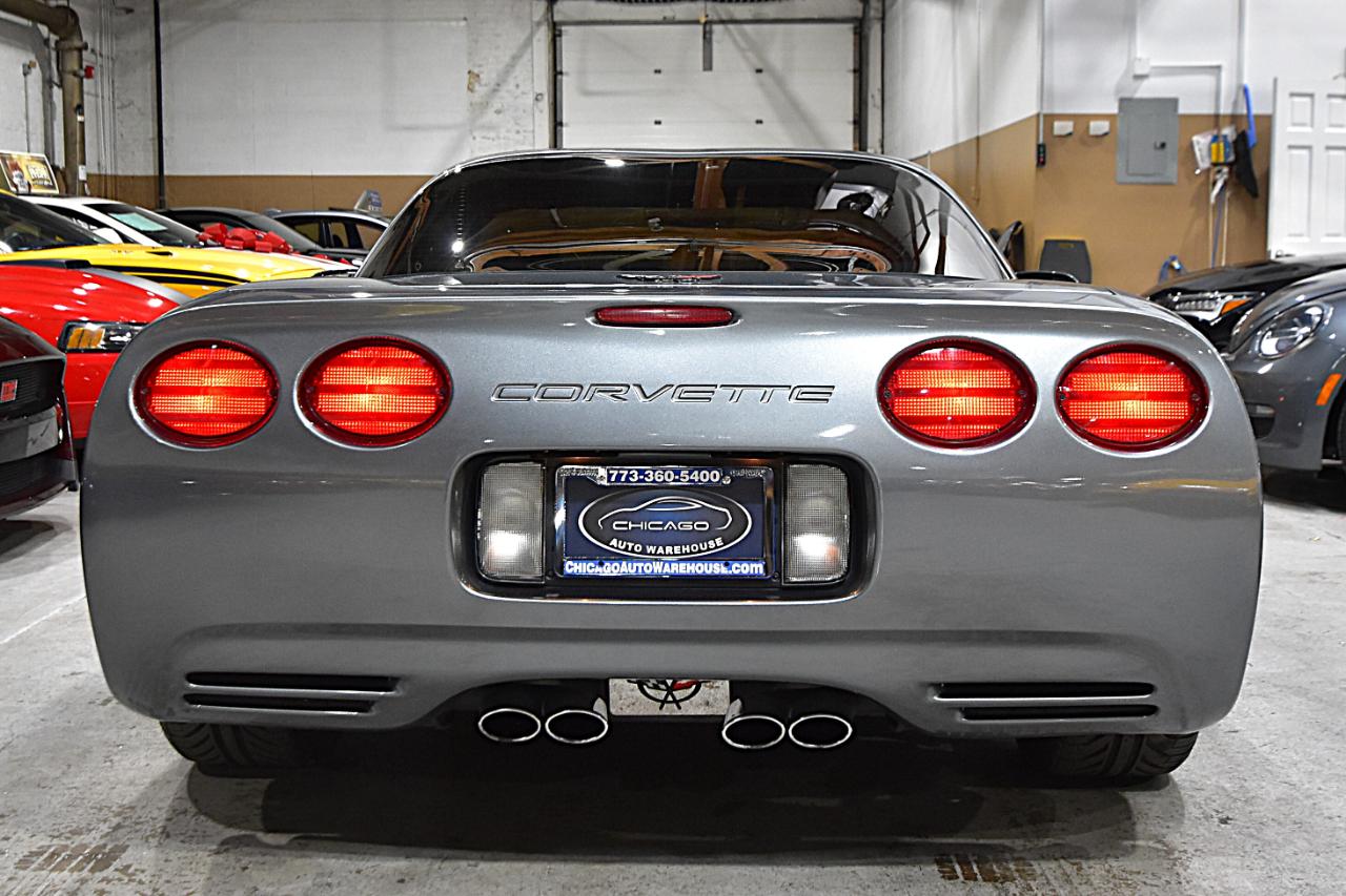 Chevrolet Corvette 2dr Cpe 2004