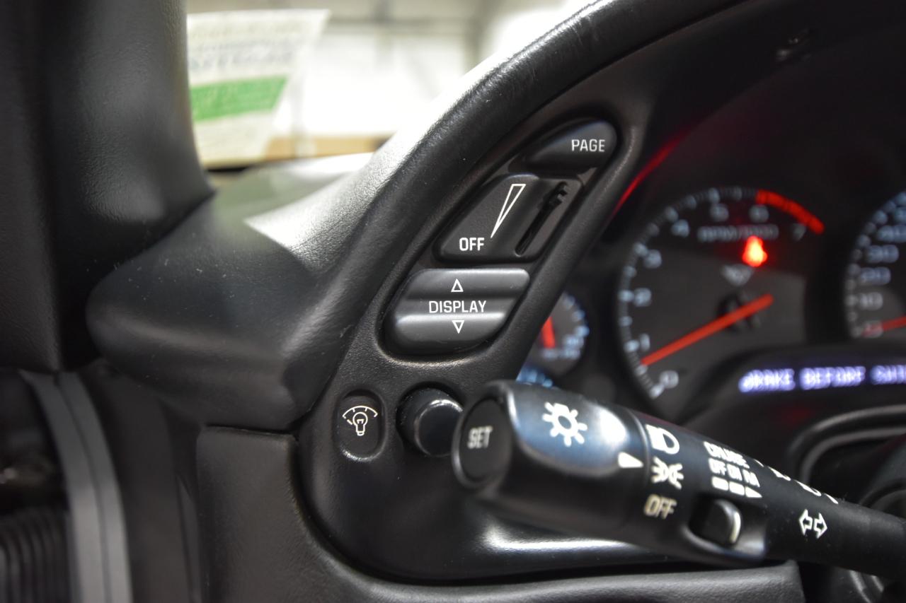 Chevrolet Corvette 2dr Cpe 2004