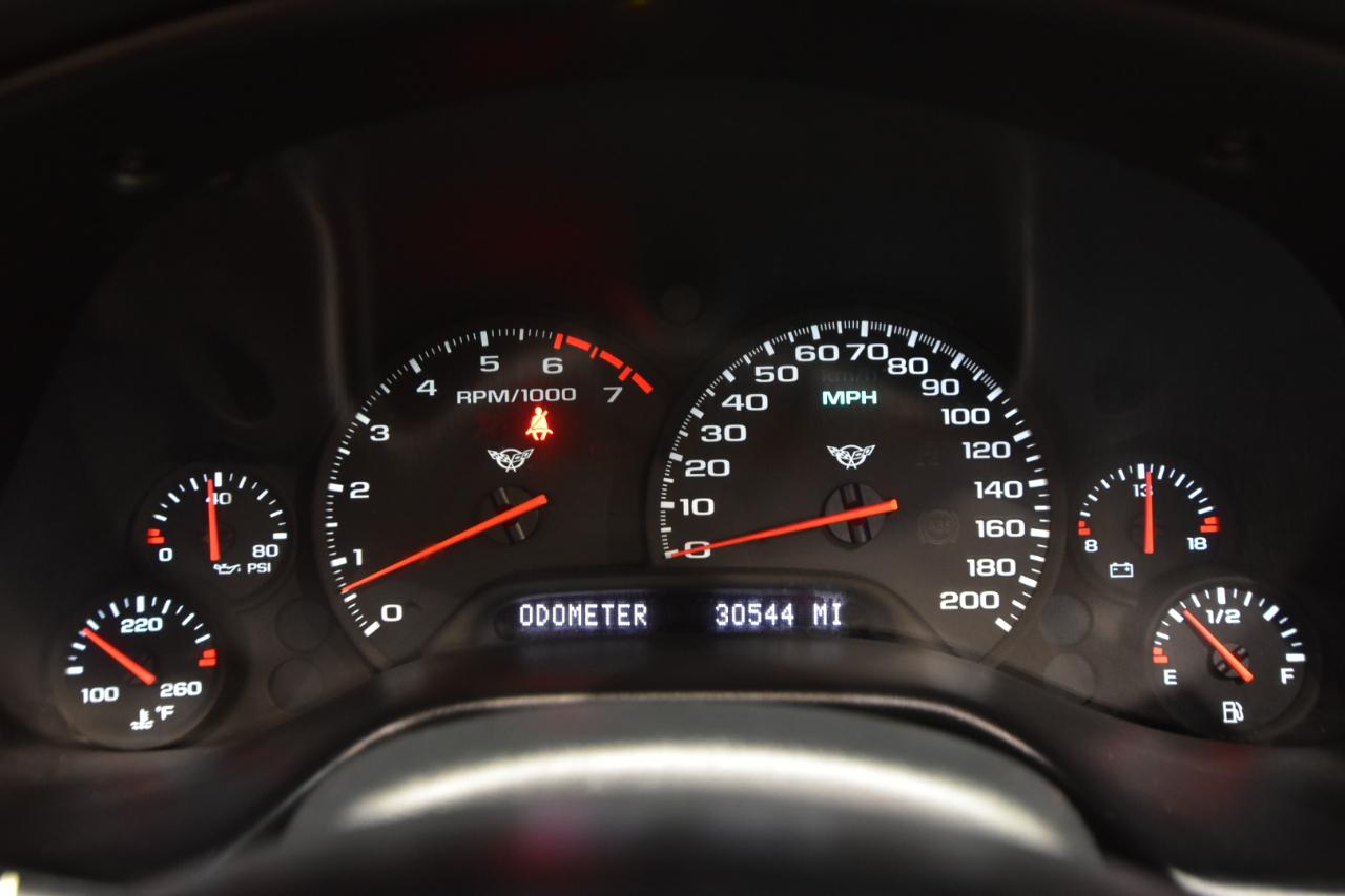 Chevrolet Corvette 2dr Cpe 2004