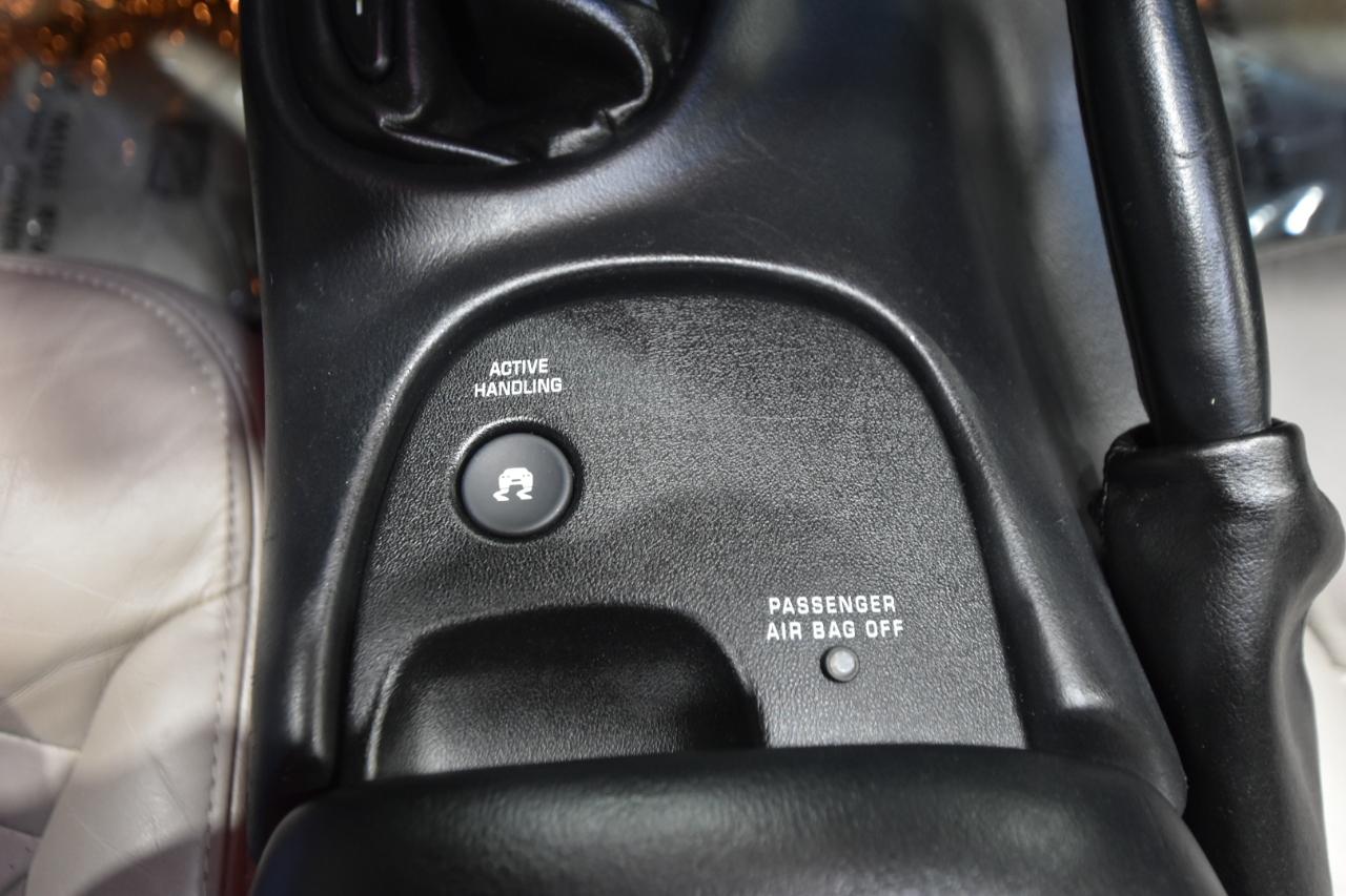 Chevrolet Corvette 2dr Cpe 2004