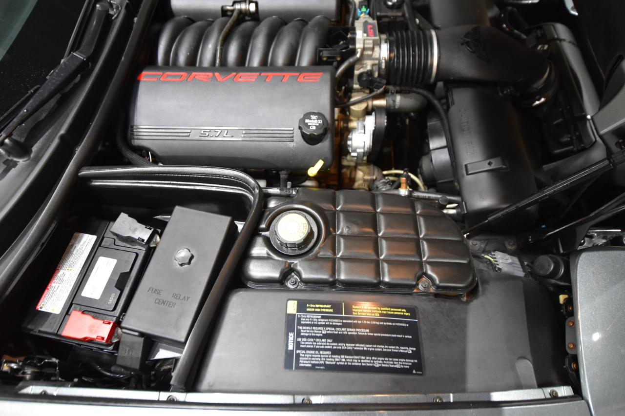 Chevrolet Corvette 2dr Cpe 2004