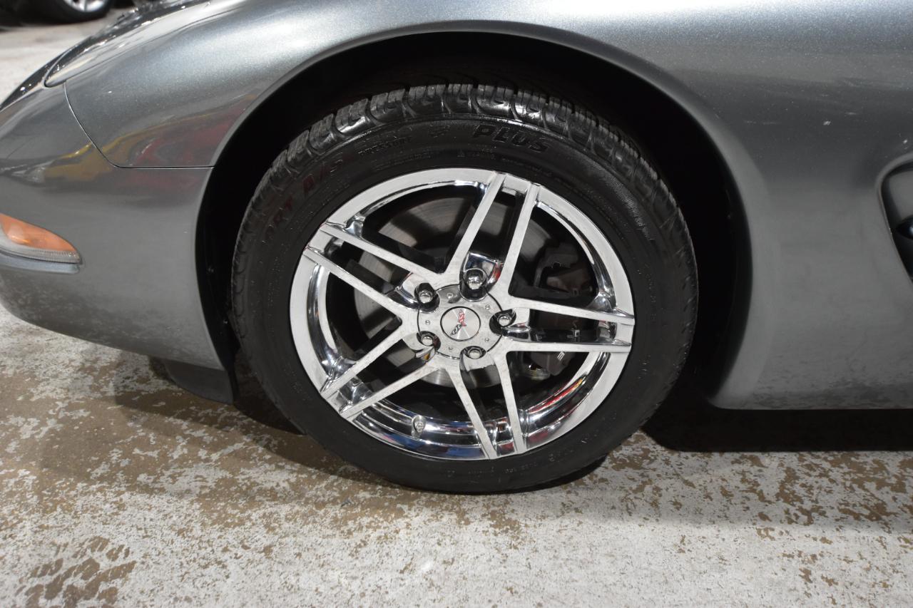 Chevrolet Corvette 2dr Cpe 2004