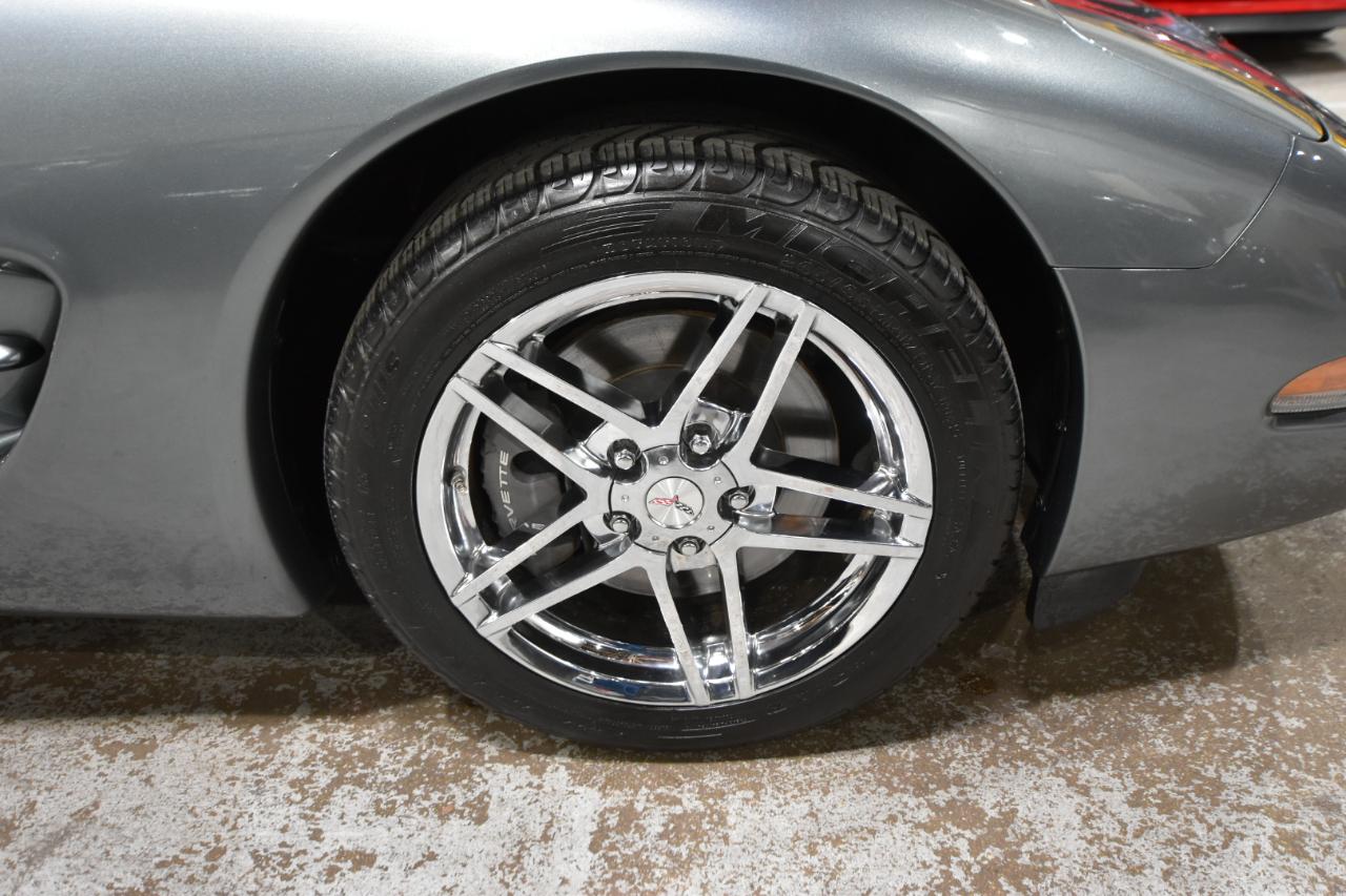 Chevrolet Corvette 2dr Cpe 2004