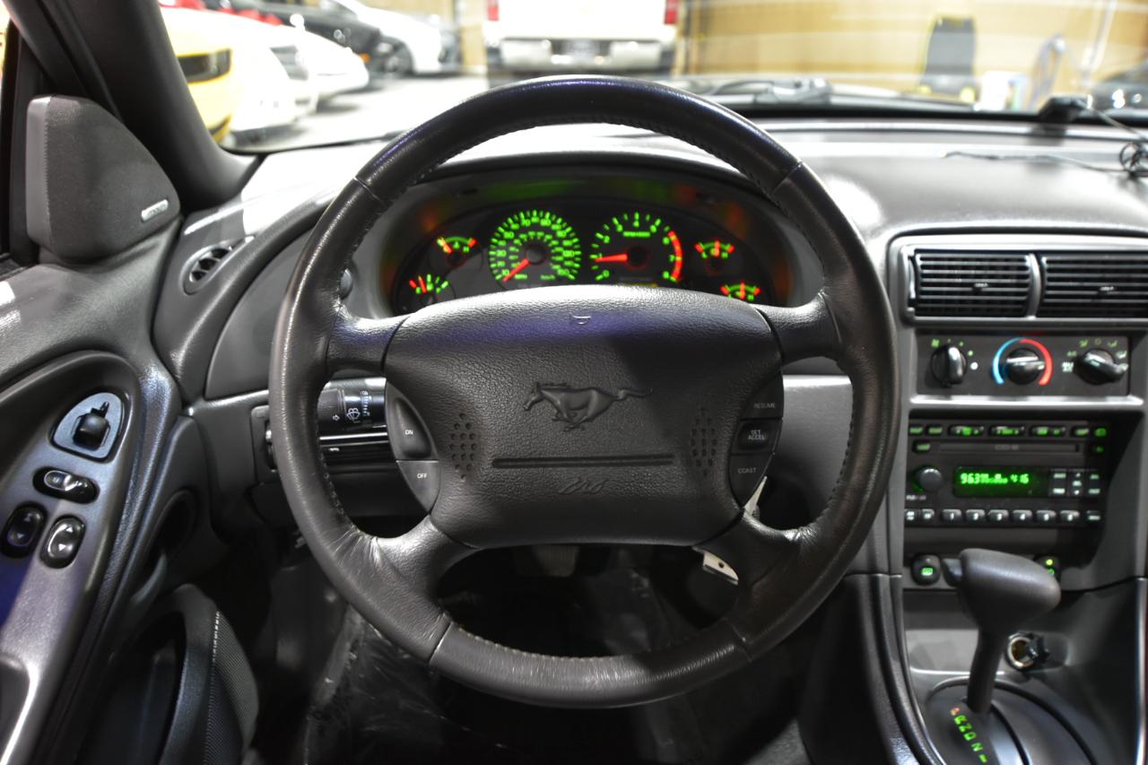 Ford Mustang 2dr Cpe GT Deluxe 2002