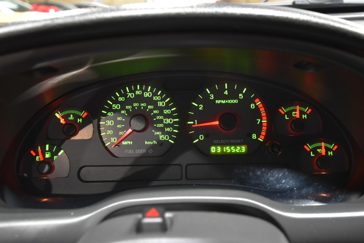 Ford Mustang 2dr Cpe GT Deluxe 2002