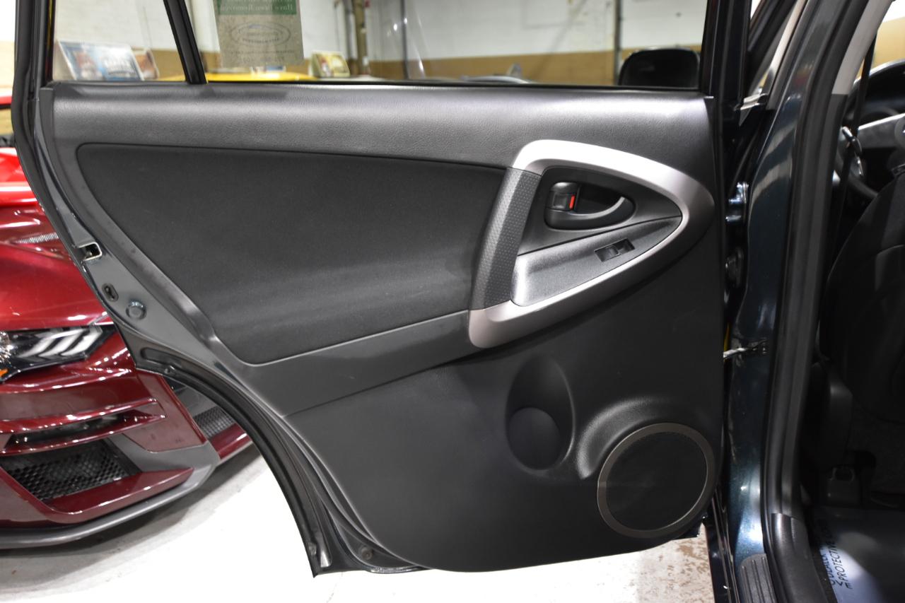 Toyota RAV4 4WD 4dr 4-cyl 4-Spd AT Sport (Natl) 2008