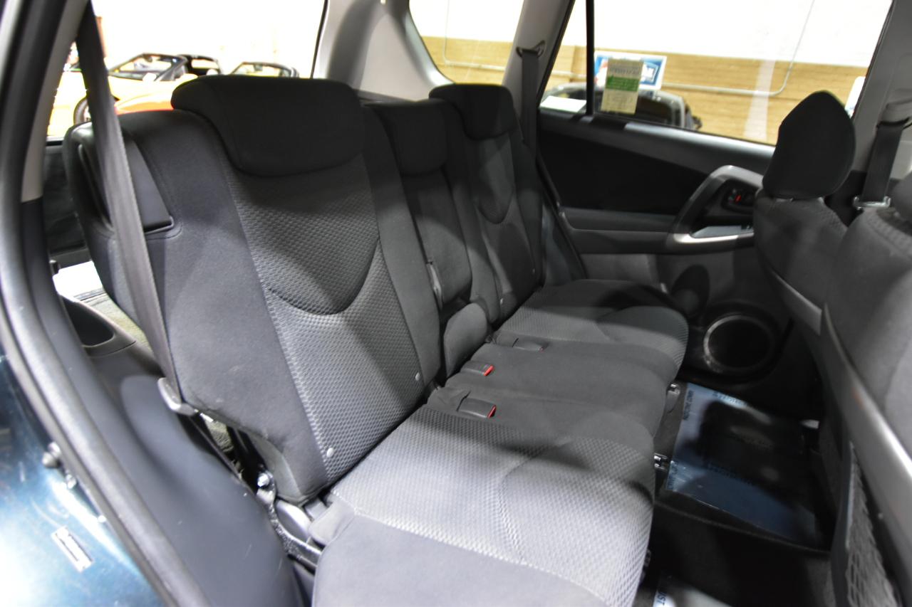 Toyota RAV4 4WD 4dr 4-cyl 4-Spd AT Sport (Natl) 2008