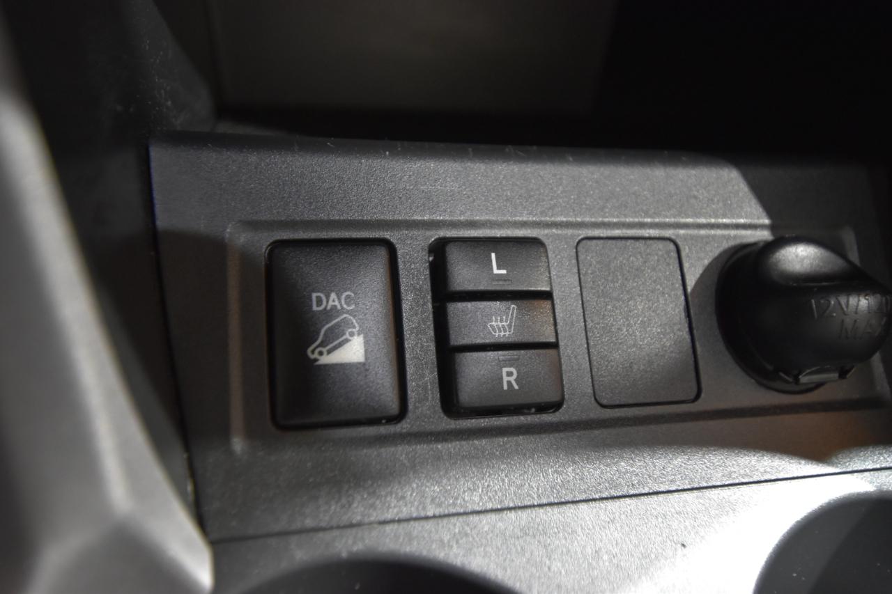 Toyota RAV4 4WD 4dr V6 5-Spd AT Ltd (Natl) 2008