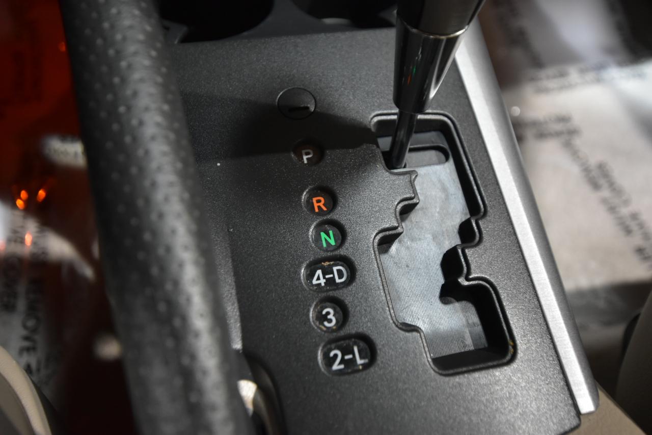 Toyota RAV4 4WD 4dr V6 5-Spd AT Ltd (Natl) 2008