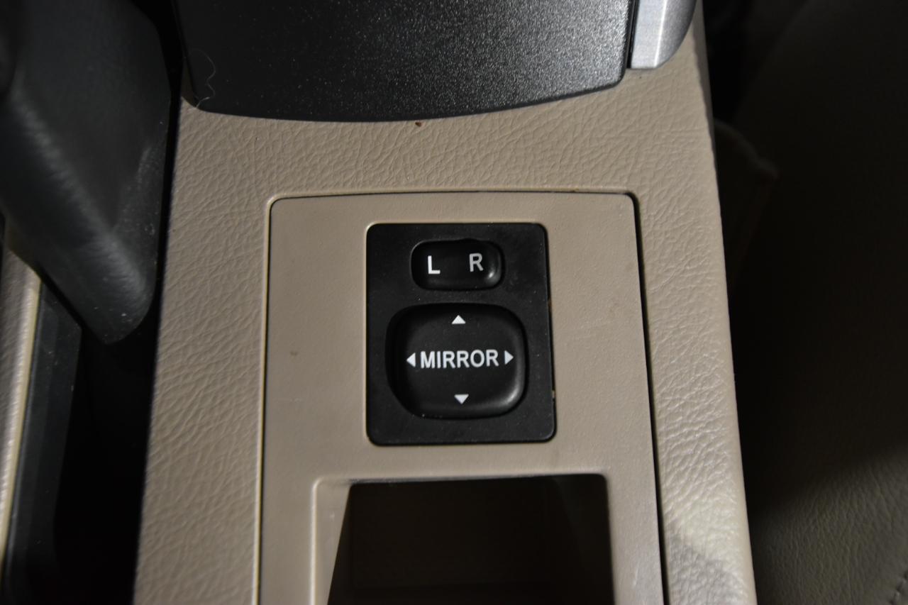 Toyota RAV4 4WD 4dr V6 5-Spd AT Ltd (Natl) 2008