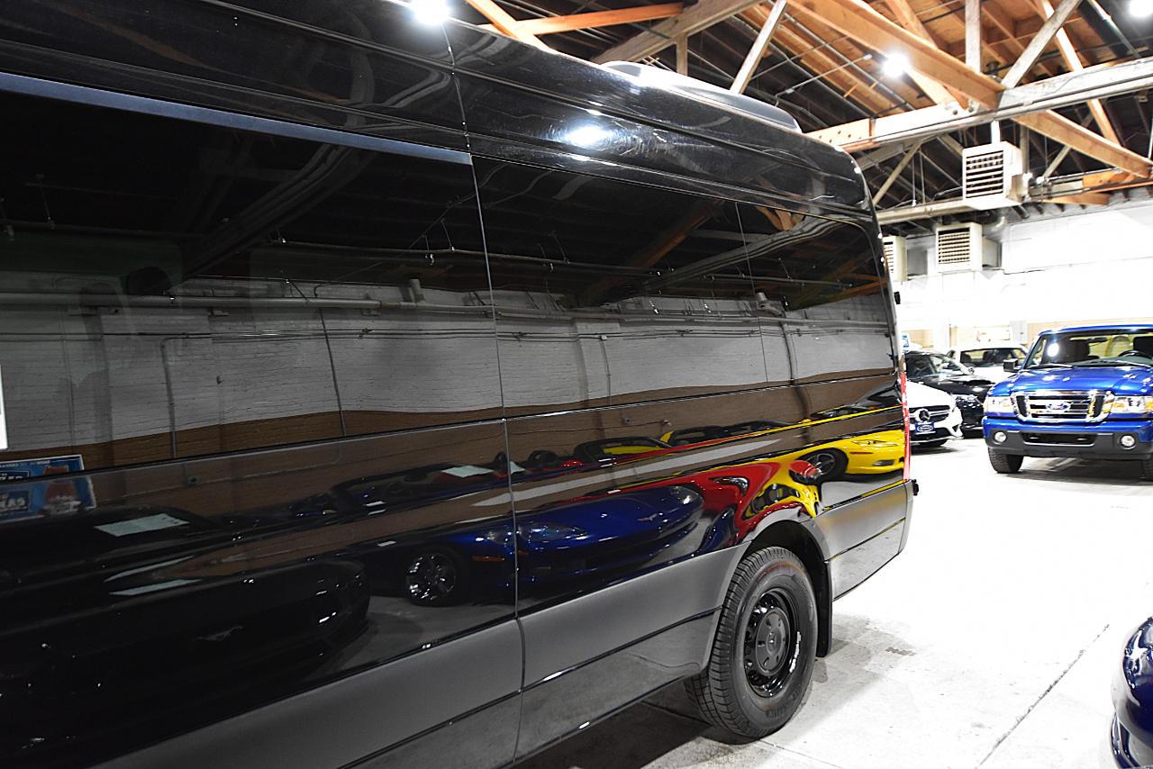 Mercedes-Benz Sprinter Passenger Van 2500 High Roof V6 170" RWD 2020