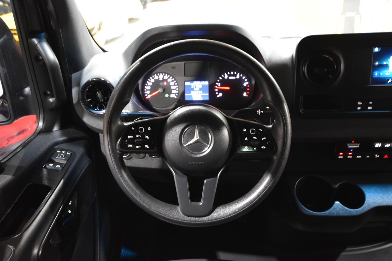 Mercedes-Benz Sprinter Passenger Van 2500 High Roof V6 170" RWD 2020
