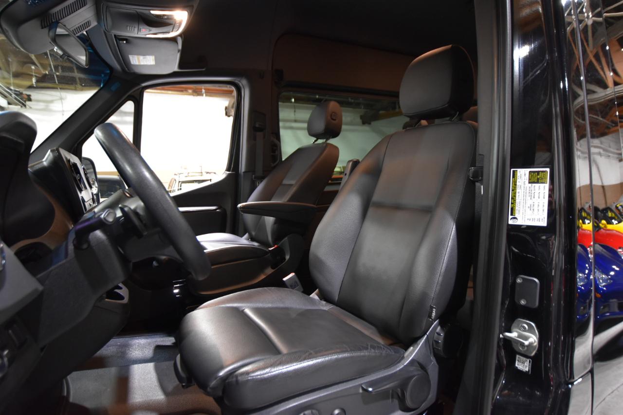 Mercedes-Benz Sprinter Passenger Van 2500 High Roof V6 170" RWD 2020