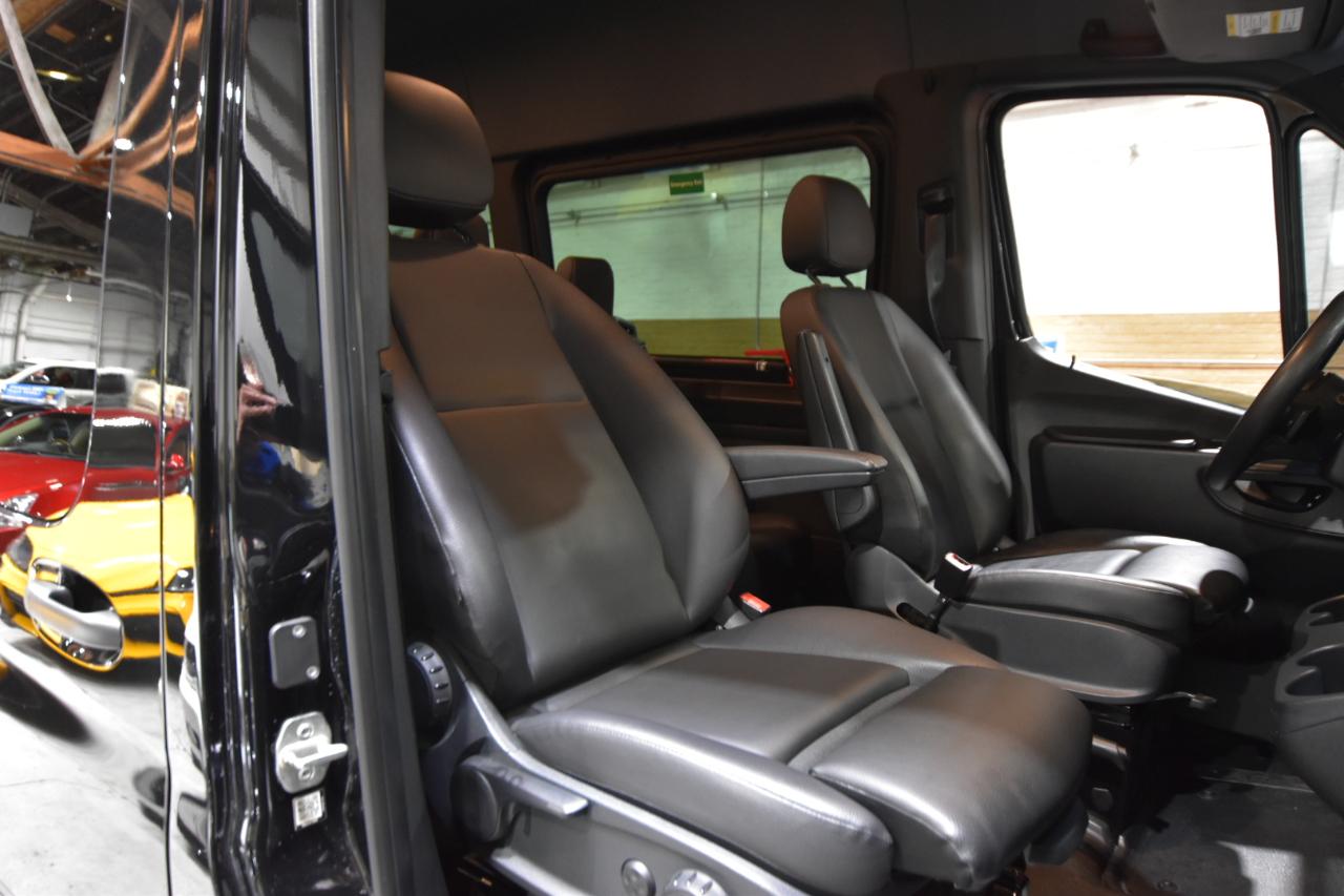 Mercedes-Benz Sprinter Passenger Van 2500 High Roof V6 170" RWD 2020