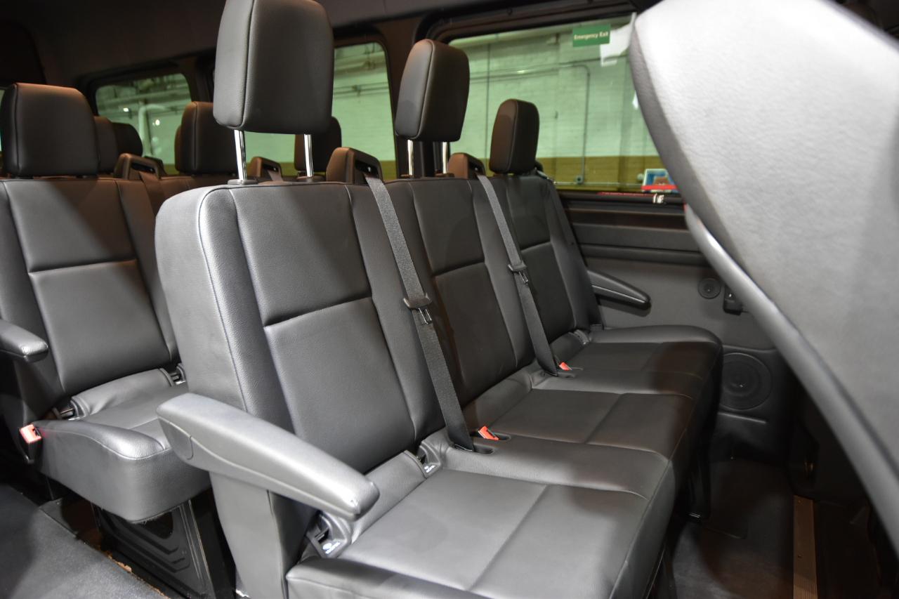 Mercedes-Benz Sprinter Passenger Van 2500 High Roof V6 170" RWD 2020