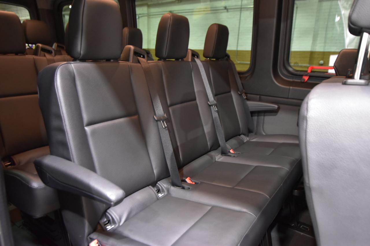 Mercedes-Benz Sprinter Passenger Van 2500 High Roof V6 170" RWD 2020