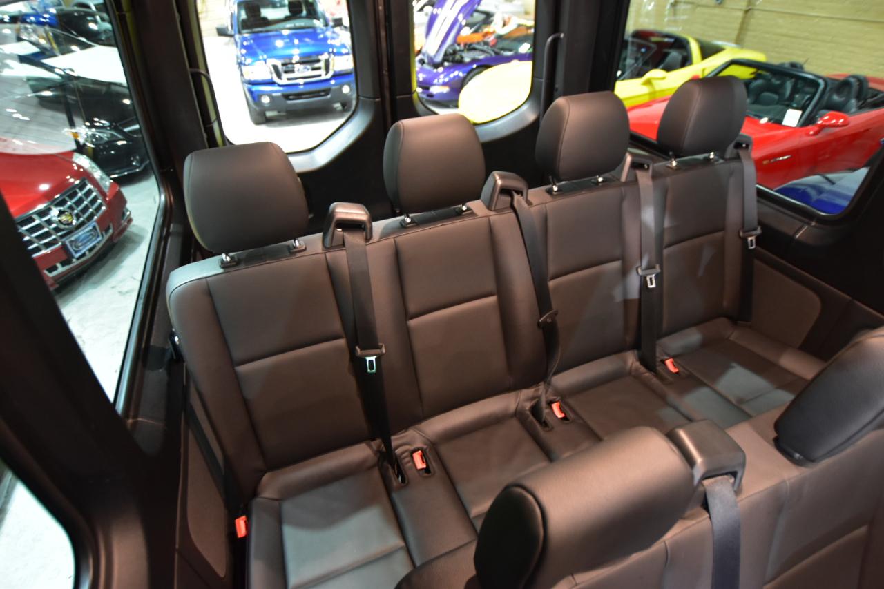 Mercedes-Benz Sprinter Passenger Van 2500 High Roof V6 170" RWD 2020