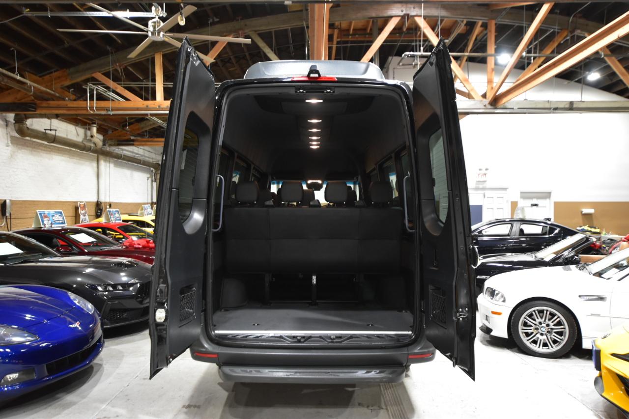 Mercedes-Benz Sprinter Passenger Van 2500 High Roof V6 170" RWD 2020