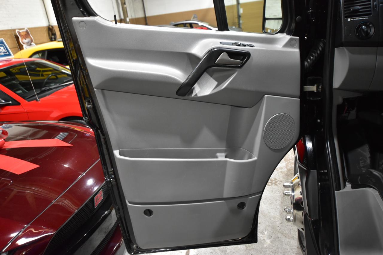 Mercedes-Benz Sprinter Cargo Vans RWD 3500 170" 2015