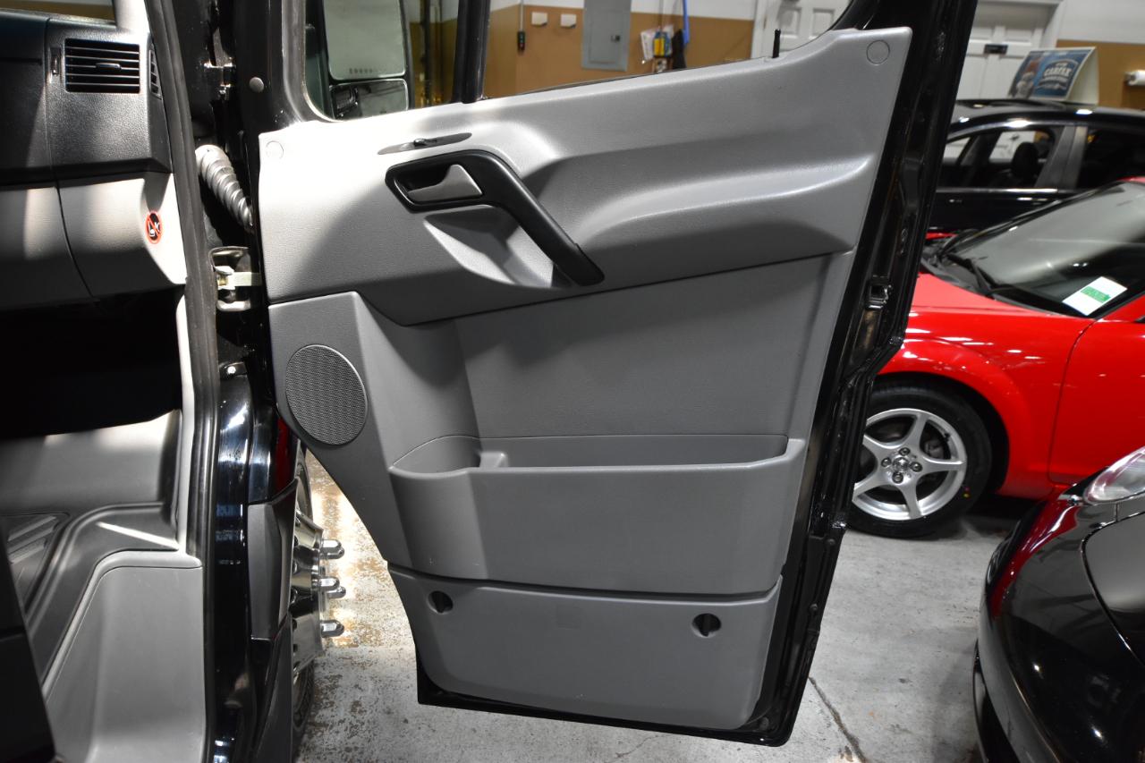 Mercedes-Benz Sprinter Cargo Vans RWD 3500 170" 2015