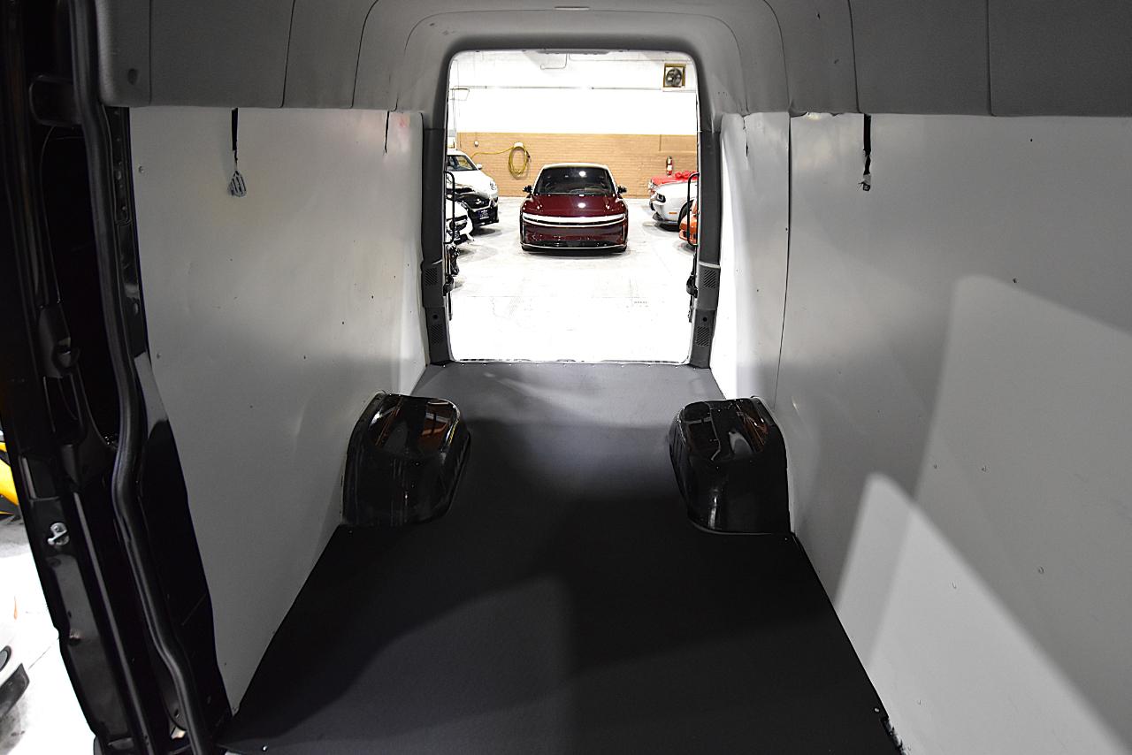 Mercedes-Benz Sprinter Cargo Vans RWD 3500 170" 2015
