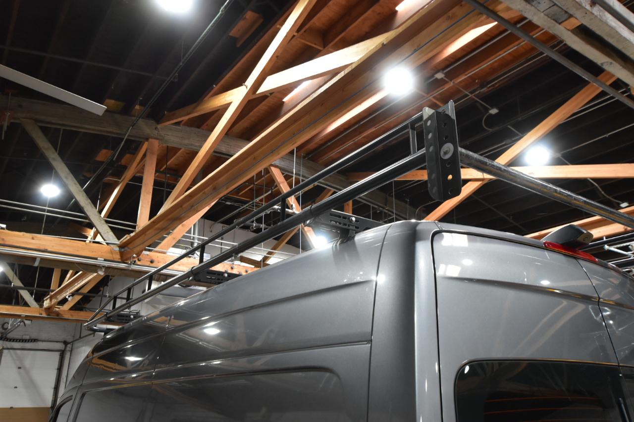 Mercedes-Benz Sprinter Van 2500 Standard Roof I4 Diesel HO 144" RWD 2023