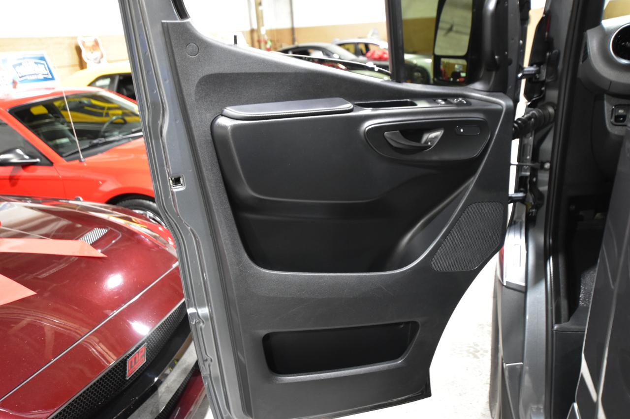 Mercedes-Benz Sprinter Van 2500 Standard Roof I4 Diesel HO 144" RWD 2023