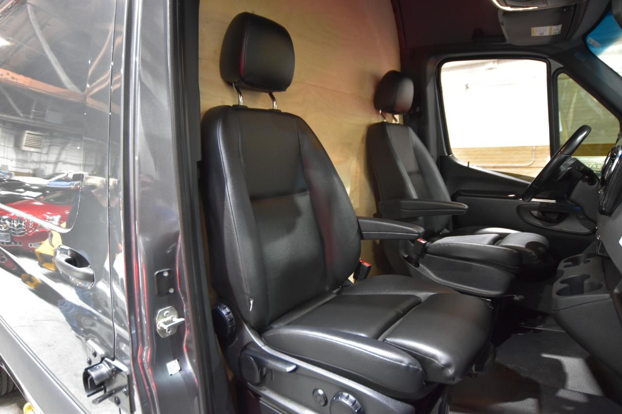 Mercedes-Benz Sprinter Van 2500 Standard Roof I4 Diesel HO 144" RWD 2023