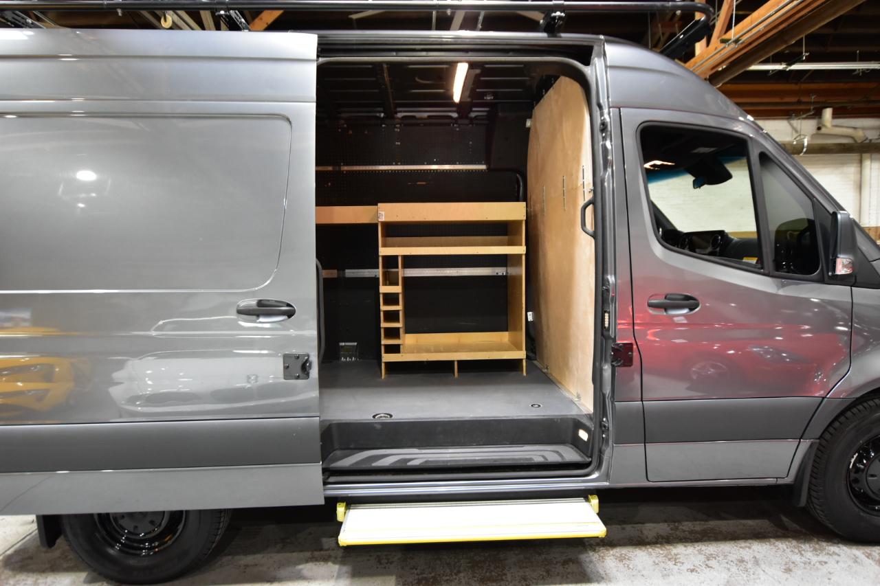 Mercedes-Benz Sprinter Van 2500 Standard Roof I4 Diesel HO 144" RWD 2023