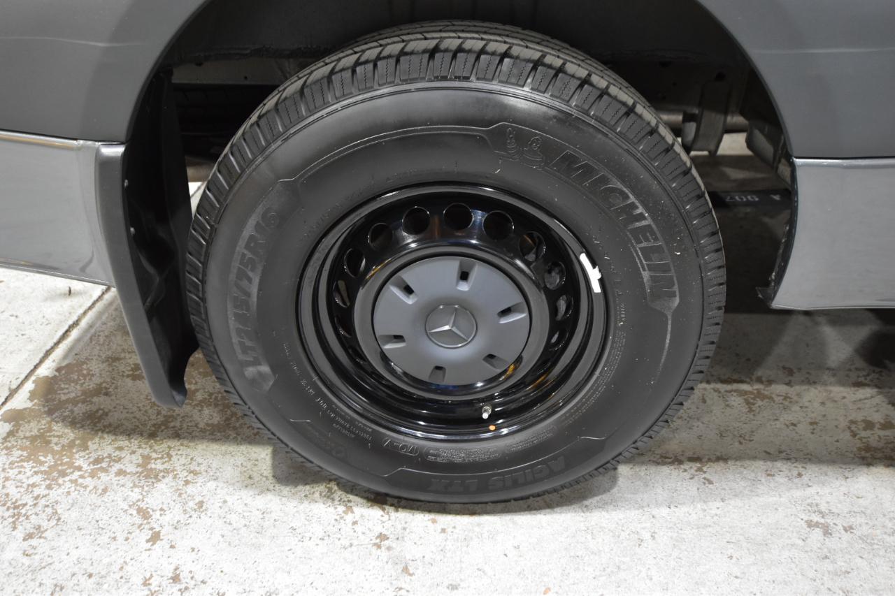 Mercedes-Benz Sprinter Van 2500 Standard Roof I4 Diesel HO 144" RWD 2023