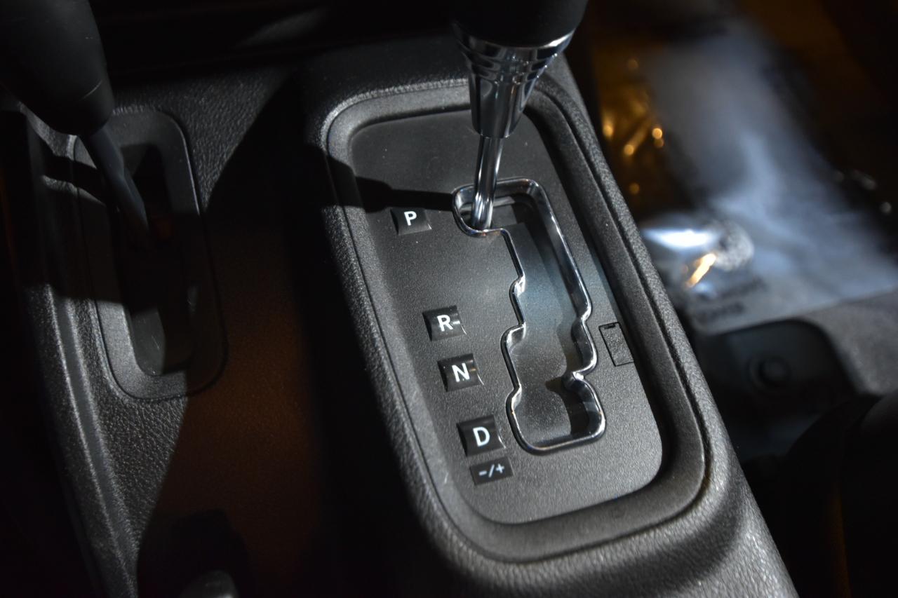Jeep Wrangler Unlimited 4WD 4dr Altitude 2014